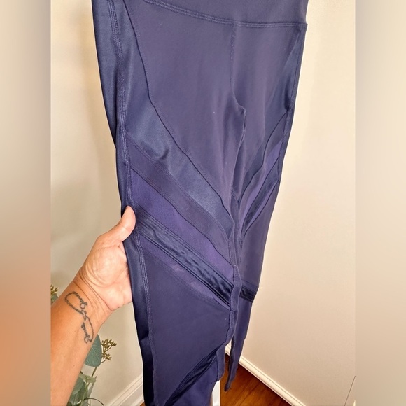 ALO Yoga Epic Mesh Legging in Navy Blue Size Small - Picture 5 of 13